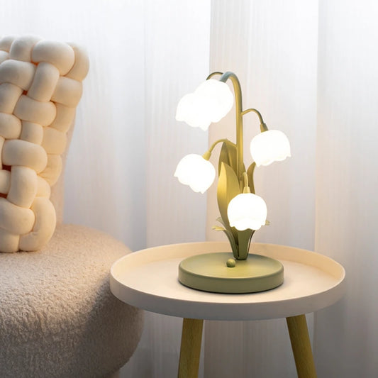 Vintage Floral Table Lamp
